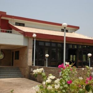 40 Acre Farm House in Pali